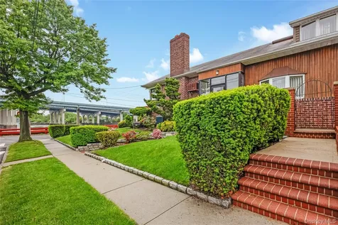 168-24 14th Avenue Beechhurst NY 11357