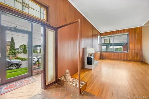 168-24 14th Avenue Beechhurst NY 11357