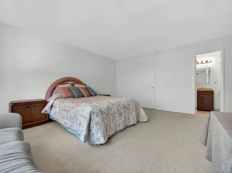 187 Doxbury Lane Suffern NY 10901