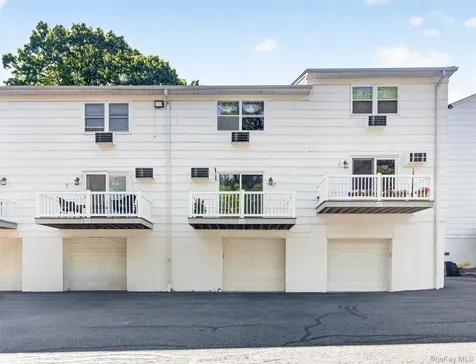 187 Doxbury Lane Suffern NY 10901