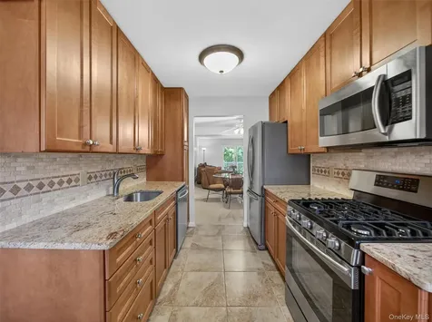 187 Doxbury Lane Suffern NY 10901