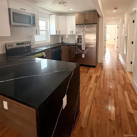 342 E 234th Street E Bronx NY 10470