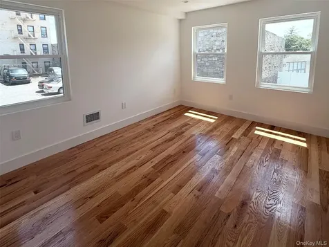 342 E 234th Street E Bronx NY 10470