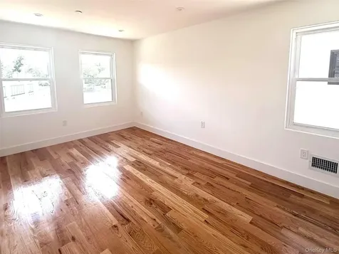342 E 234th Street E Bronx NY 10470