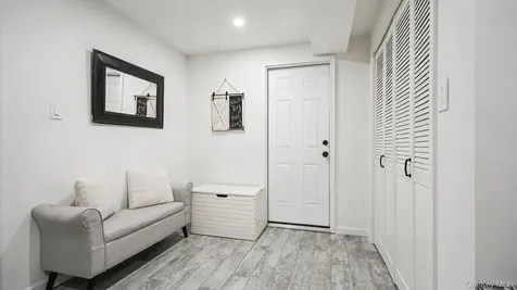 25 Manor Avenue White Plains NY 10605