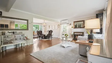 25 Manor Avenue White Plains NY 10605