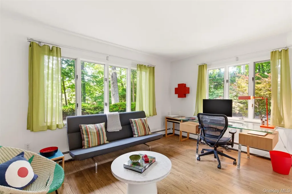 54 Washington Drive Centerport NY 11721