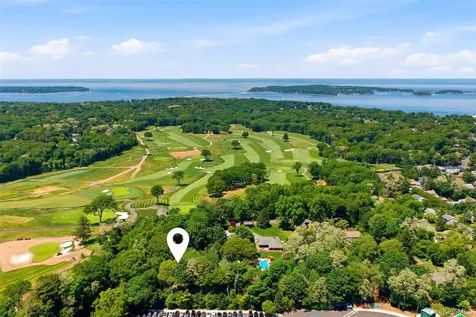 54 Washington Drive Centerport NY 11721