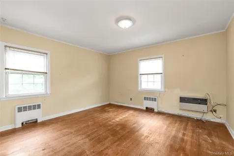 85-22 218th Street Hollis Hills NY 11427