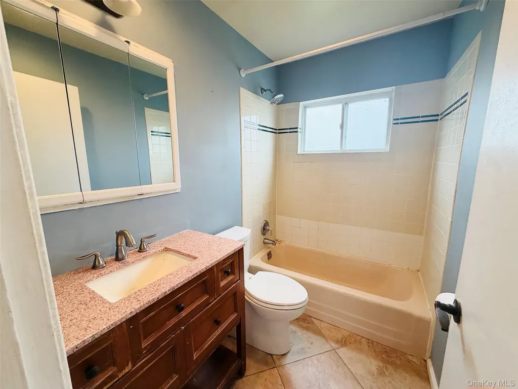 4 Willow Place Hicksville NY 11801