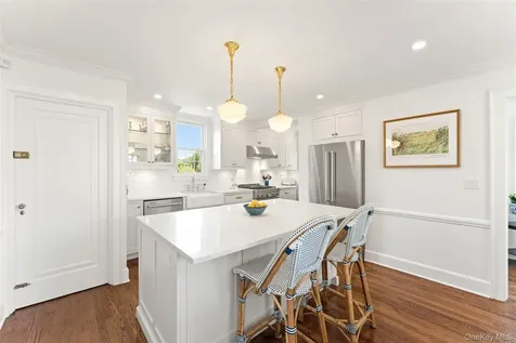 25 Pinebrook Road New Rochelle NY 10801