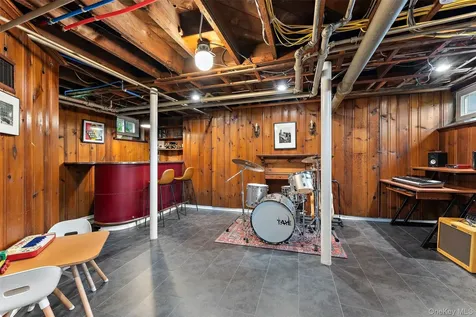 25 Pinebrook Road New Rochelle NY 10801