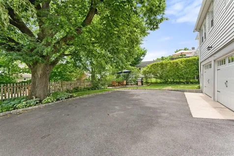 25 Pinebrook Road New Rochelle NY 10801