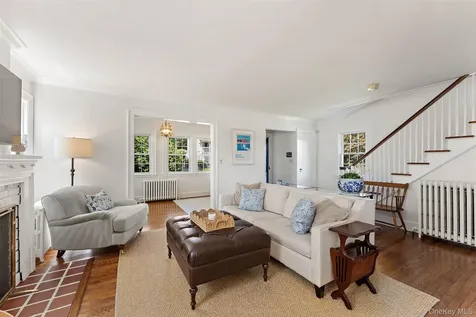 25 Pinebrook Road New Rochelle NY 10801