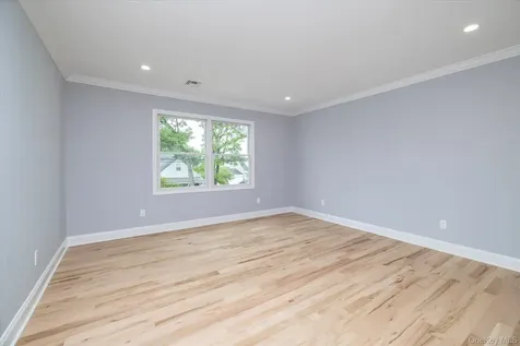 345 Christopher Street Oceanside NY 11572