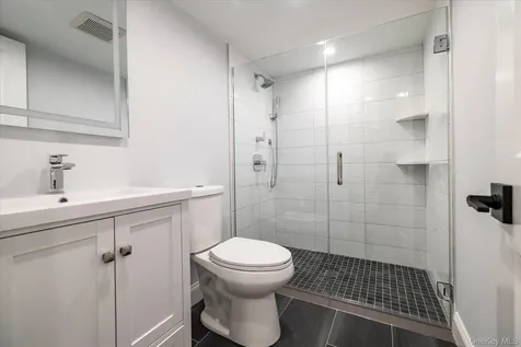 345 Christopher Street Oceanside NY 11572