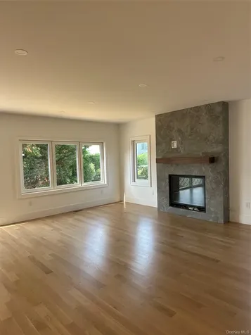3986 William Street Seaford NY 11783