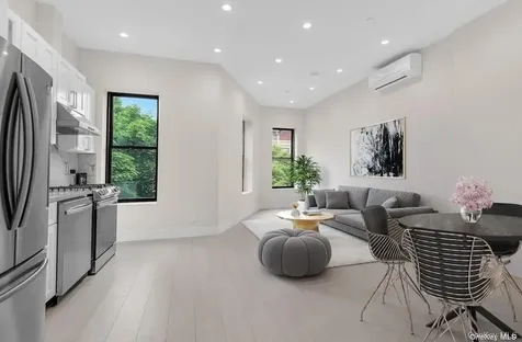 370 Marion Street Brooklyn NY 11233