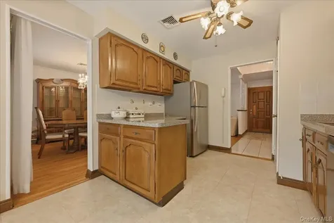 17 Avon Road Farmingdale NY 11735
