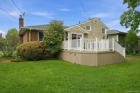 17 Avon Road Farmingdale NY 11735