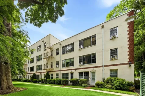 22 Alden Place Bronxville NY 10708