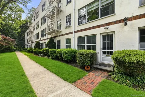 22 Alden Place Bronxville NY 10708
