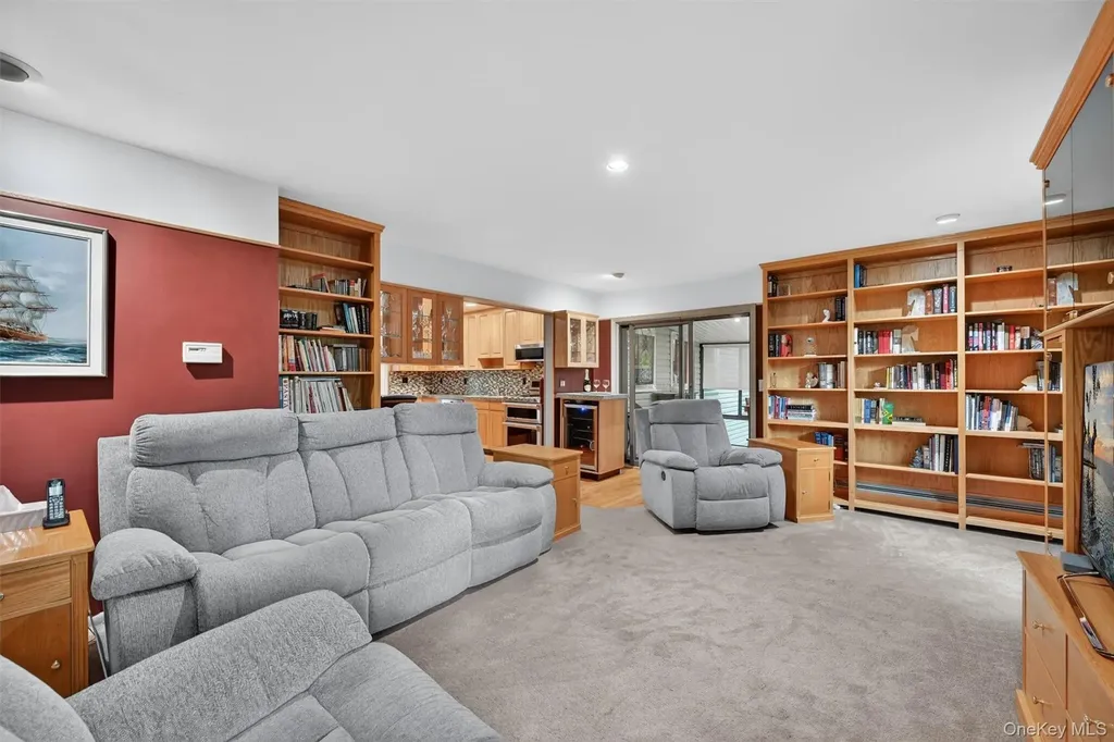 7 Spur Drive Nanuet NY 10954