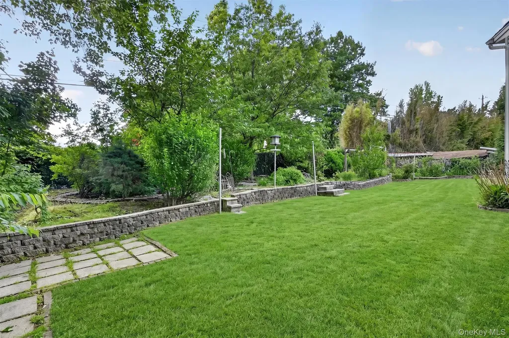 7 Spur Drive Nanuet NY 10954