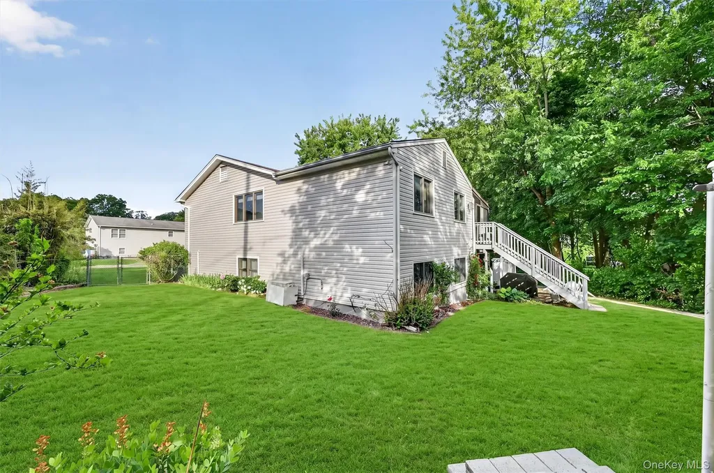 7 Spur Drive Nanuet NY 10954