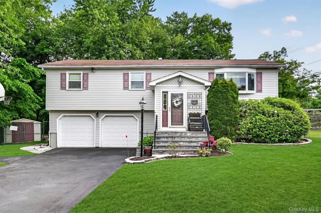 7 Spur Drive Nanuet NY 10954