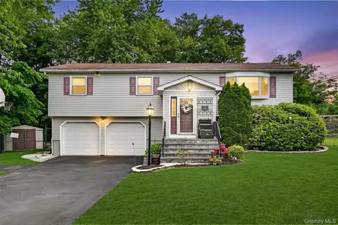 7 Spur Drive Nanuet NY 10954