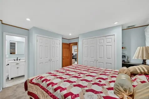 7 Spur Drive Nanuet NY 10954