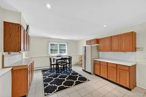 7 Spur Drive Nanuet NY 10954