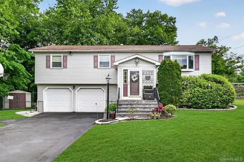 7 Spur Drive Nanuet NY 10954