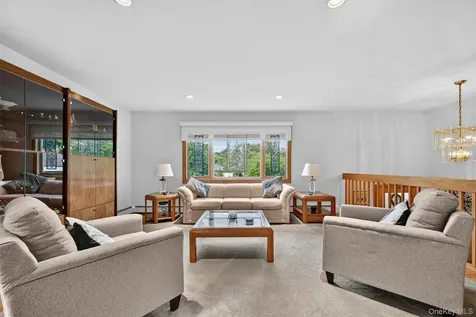 7 Spur Drive Nanuet NY 10954