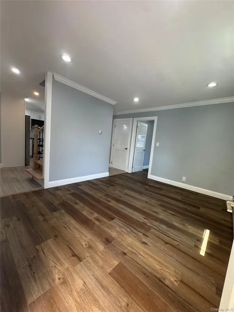 158 Church Street Freeport NY 11520