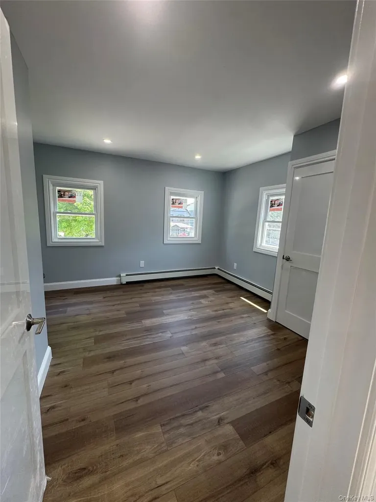 158 Church Street Freeport NY 11520