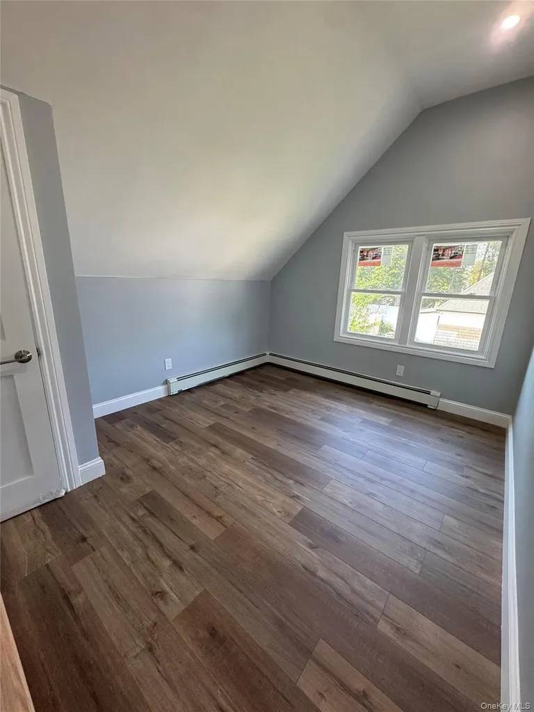 158 Church Street Freeport NY 11520