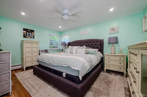 120 Sutton Drive Plainview NY 11803