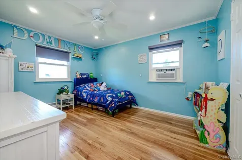 120 Sutton Drive Plainview NY 11803