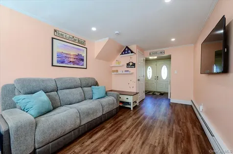 120 Sutton Drive Plainview NY 11803