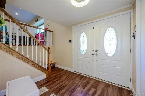 120 Sutton Drive Plainview NY 11803