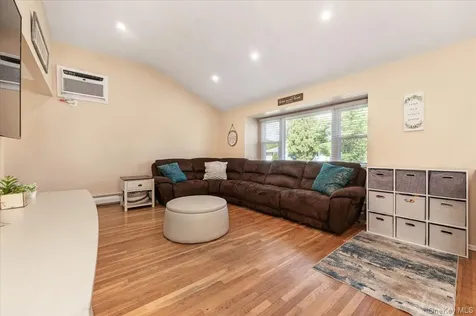 120 Sutton Drive Plainview NY 11803