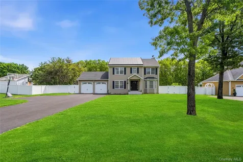 587 Blue Point Road Holtsville NY 11742