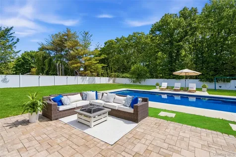 587 Blue Point Road Holtsville NY 11742