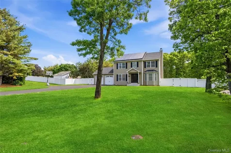 587 Blue Point Road Holtsville NY 11742