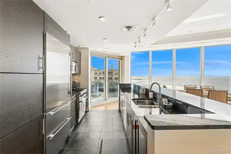 403 E Boardwalk Long Beach NY 11561