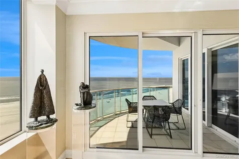 403 E Boardwalk Long Beach NY 11561