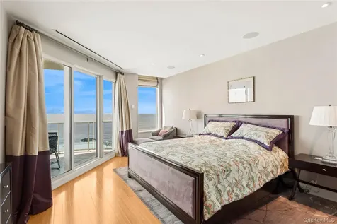 403 E Boardwalk Long Beach NY 11561
