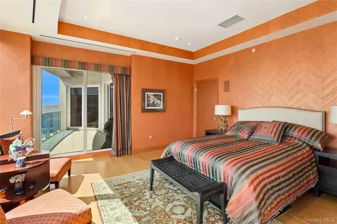 403 E Boardwalk Long Beach NY 11561